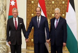 صحيفة صهيونية: ضغوط السيسي لتمكين عباس من إدارة قطاع غزة