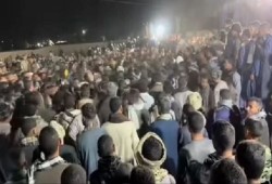 حشود جنازة محمد محسوب بأسيوط تكشف كذب رواية الداخلية وتساؤلات عن قانونية هدم وحرق بيته!