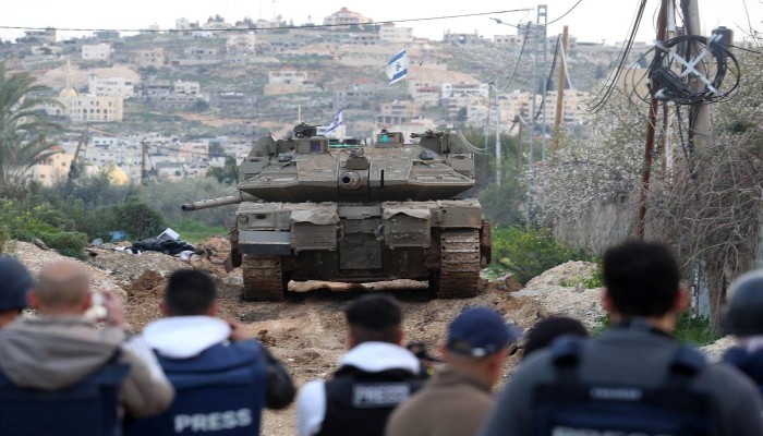تقارير إعلامية إسرائيلية: جهود تهجير الفلسطينيين قيد التنفيذ في الضفة الغربية