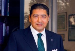 مقدمة تعويم جديد.. "عز العرب": السعر العادل للدولار 58 جنيهًا.. وضخ تريليونات الجنيهات سبب الضعف