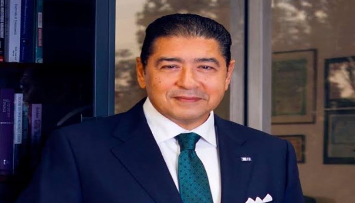 مقدمة تعويم جديد.. "عز العرب": السعر العادل للدولار 58 جنيهًا.. وضخ تريليونات الجنيهات سبب الضعف