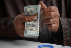 إعلان الداخلية ضبط 659 مليون جنيه من النقد الأجنبي في يومين.. فزاعة لرجال الأعمال وأزمة دولارية طاحنة