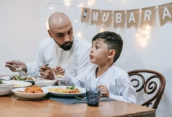 سنة أولى صيام.. 7 وسائل لتحفيز طفلك لشهر رمضان