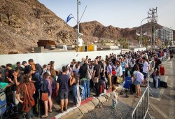 أكثر من 30 ألف صهيوني يتدفقون إلى سيناء خلال شهرين