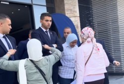 شاهد.. بلطجية نخنوخ يمنعون مالكي وحدات "المطورين العرب الإماراتية" المتضررين من تسليم وحداتهم السكنية