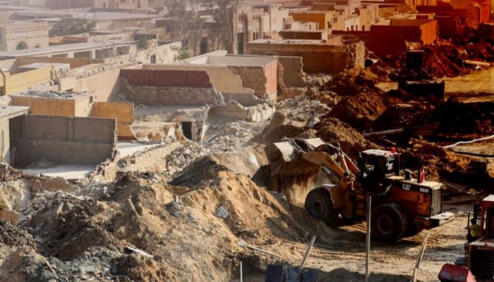 استمرار هدم مقابر الإمام الشافعي.. البلدوزر يتحدى التاريخ