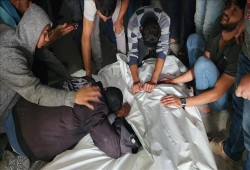تزامنًا مع اليوم الأول لعيد الفطر بغزة .. شهداء وجرحى في قصف صهيوني