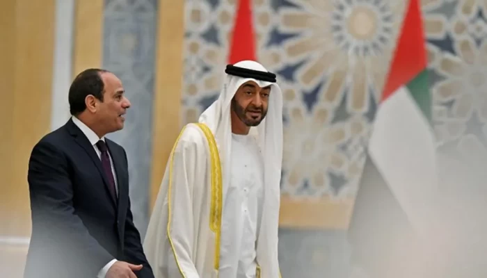 ابحث عن الدولارات.. أبو ظبي تلوي ذراع القاهرة بـ"اتفاق سياسي" لإجبارها على قبول خطة التهجير