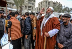 ميدل ايست مونيتور: غزة لن تُهزم طالما هناك من يرفض الصمت