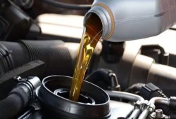 قبل رفع أسعار الوقود رسميًا.. زيوت المحركات والتشحيم تشهد زيادة بنسبة 25%