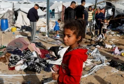 "ميدل ايست مونيتور" توثق مأساة أهالي غزة تحت القصف الصهيوني