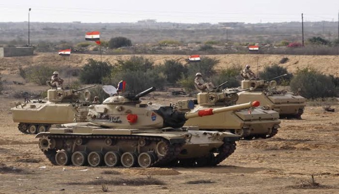 تصاعد التوترات بين مصر والاحتلال الصهيوني بسبب التواجد العسكري في سيناء