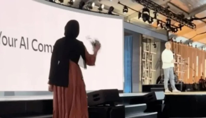 ابتهال أبو السعد تنتصر على "مايكروسوفت"...المعاني الإنسانية أهم من المصالح