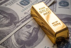 قفزات متسارعة بأسعار الذهب والدولار بمصر بعد عيد الفطر