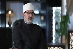 مفتي السيسي يحظر الجهاد لإنقاذ غزة.. إسرائيل ترحب والمسلمون غاضبون من خيانة "كفتجي الجمهورية"