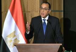 رئيس وزراء السيسي يبشر المصريين بمزيد من الخراب: مقبلون  على أزمة ركود  بعد تخارج الأجانب من أدوات الدين