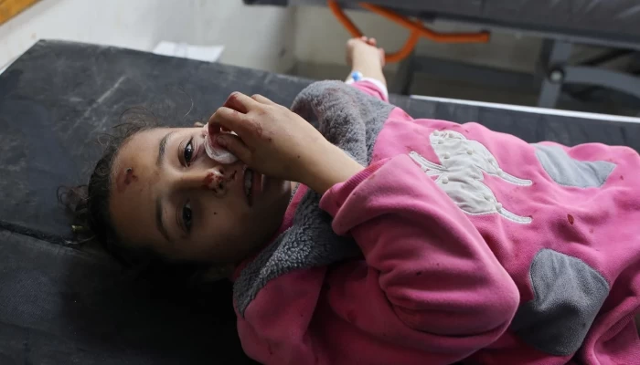 لماذا تروّج مجلة نيو إنجلاند الطبية لـ"جسور صحية" بينما تُدمَّر مستشفيات غزة؟