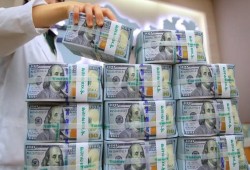 خبراء يحذرون: 41 مليار دولار ديون مصر بيد الأجانب يشير لـ"غسيل أموال"
