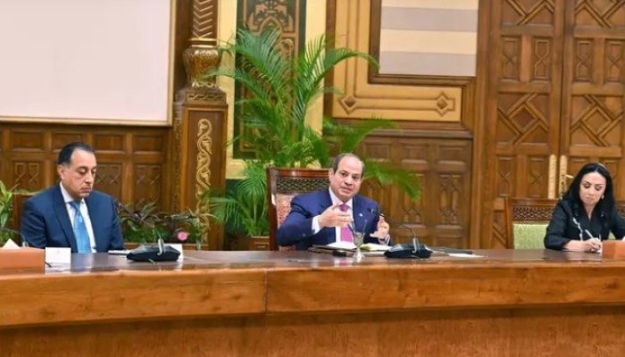السيسي يدعم الدراما بـ30 مليار جنيه ويحرم المصريين من 35 مليار جنيه دعم وقود... هل سيأكل الشعب مسلسلات؟!!!