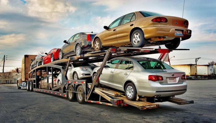 أزمة بسوق السيارات..الدولار والوقود ودائرة الغلاء أبرز الأسباب