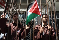 اعتقال أكثر من مليون منذ 1967.. الأسرى الفلسطينيون في سجون الاحتلال