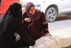 ميدل إيست مونيتور: الإبادة الجماعية الإسرائيلية في غزة تستهدف الأجنة والرضّع والنساء الحوامل