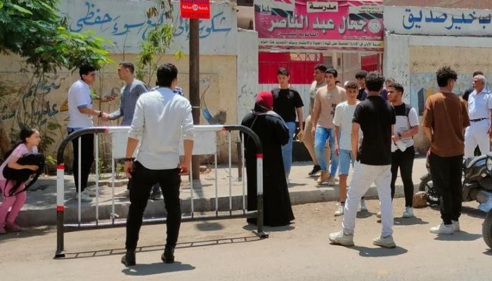 معلمو اللغات الأجنبية الثانية أمام القضاء لاستبعاد درجاتهم من المجموع الكلي بالثانوية