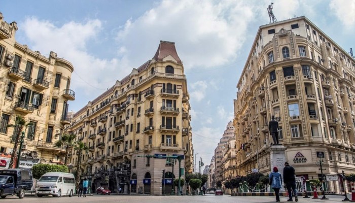 خطر الإخلاء الجماعي.. هل يمهد تحرير الإيجار القديم الطريق لهيمنة العقارات الحكومية والاستثمارية؟
