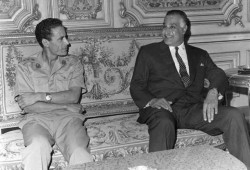 الخيانة واحدة من عبدالناصر للسيسي.. هكذا وصف محللون تسريبات جمال والقذافي