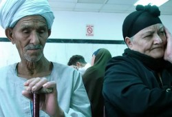 اضحك مع السيسي... مجلس وطني للسياحة الصحية لعلاج الأجانب بمصر!.. والمصريون بلا علاج ولا مستشفيات!!