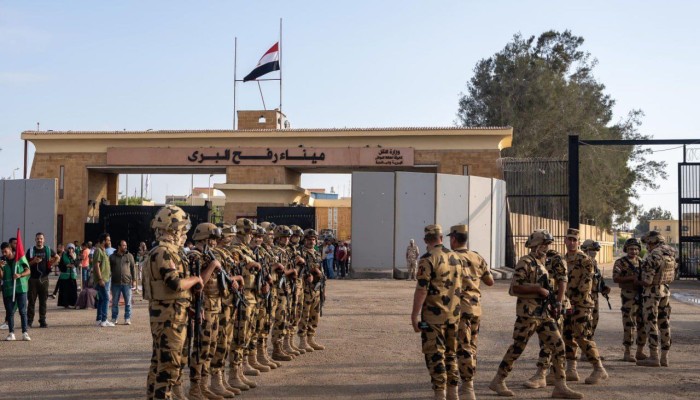 لماذا لا يتدخل الجيش المصري لوقف الإبادة في غزة؟ المصريون يجيبون