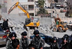 بالفيديو|| جرافات الاحتلال تواصل تدمير الضفة... هدم منازل ومخططات لتهجير جماعي