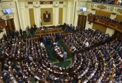 بعد قوانين الإجراءات والإيجارات.. برلمان السيسي يضرب رقمًا قياسيًا في التضحية بمصالح المصريين