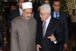 خيانة العميل..محمود عباس غاضب من دعم شيخ الأزهر للمقاومة الفلسطينية بغزة!!!