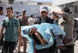ميدل إيست مونيتور: ضرورة توثيق أثر الفظائع في غزة وحفظها من التلاشي