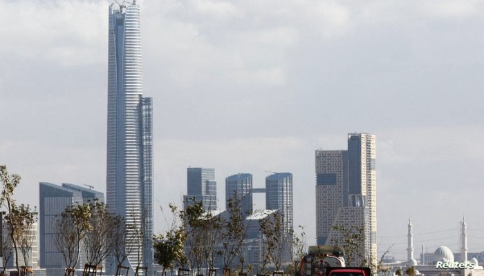 من العاصمة الإدارية إلى الأموال الساخنة: "غسيل الأموال" في مصر عبر استثمارات وهمية وديون غامضة