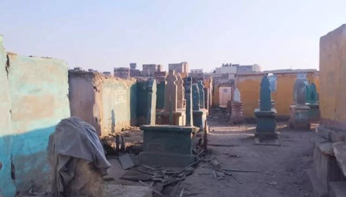 من المقبرة إلى المول... هدم تاريخ القاهرة لصالح الاستثمار و20 ألف جنيه ثمن نقل الرفات