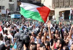 تجديد حبس معتقلي "بانر فلسطين" بالإسكندرية 45 يومًا