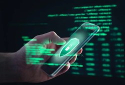 منها استهلاك مرتفع للإنترنت.. 5 علامات تدل على اختراق هاتفك
