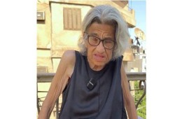 ليلى سويف تطالب مجددًا بالإفراج عن نجلها علاء عبد الفتاح عبر طلبات رسمية للرئاسة والنائب العام