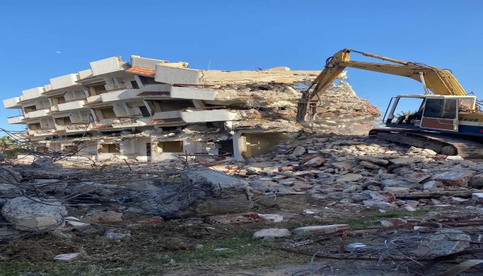 هدم قرية الفردوس ببورسعيد.. معركة قانونية بعد تجريف الملكيات الخاصة واتهامات بالفساد