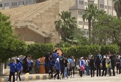 شاهد|| لحظة إصابة 46 طالبًا بكلية التربية الرياضية في طنطا أثناء الامتحان