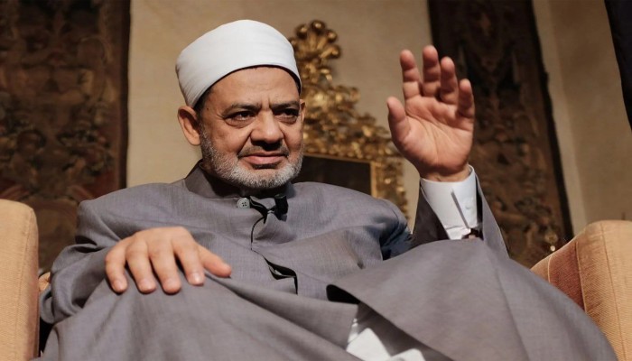 كيف انتصر الأزهر على علي جمعة بقانون الفتوى