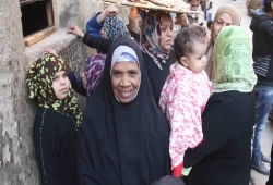 تصاعد العنف ضد المرأة .. و"حكومة" السيسي تصنفهن من "الفئات الدنيا"!