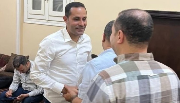 أحمد الطنطاوي يعود إلى منزله بعد 12 ساعة من "الترحيل المجهول"