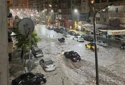 الأقوى في تاريخها.. عاصفة غير مسبوقة محملة بالثلوج ومفاجئة تضرب الإسكندرية