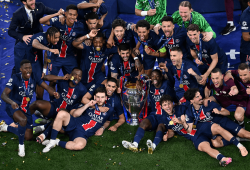 بالفيديو || باريس سان جيرمان يتوج بلقب دوري أبطال أوروبا للمرة الأولى في تاريخه