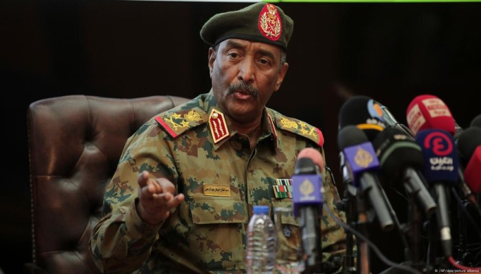 العساكر يقودون مصر والسودان للهاوية مع فارق اللحظة التاريخية