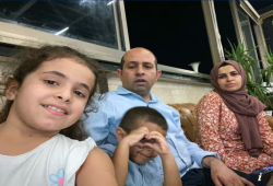 الجارديان || أكاديمي من غزة في بريطانيا يعجز عن إنقاذ أسرته