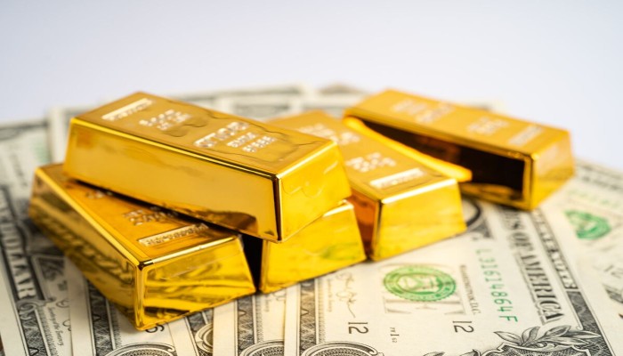 ترقب لانتهاء إجازة عيد الأضحى.. استقرار أسعار الدولار وتراجع المعدن النفيس بمصر